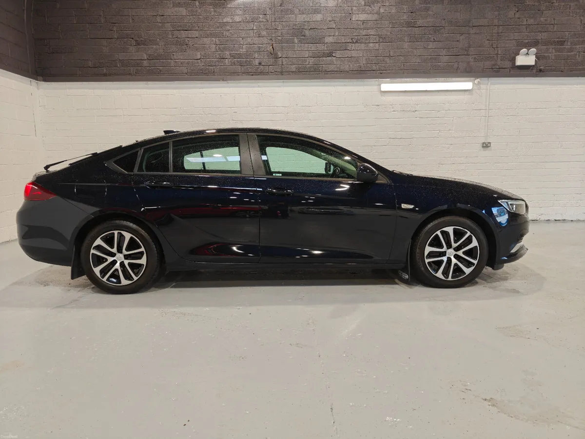 2018 OPEL INSIGNIA LOW MILEAGE - Image 2