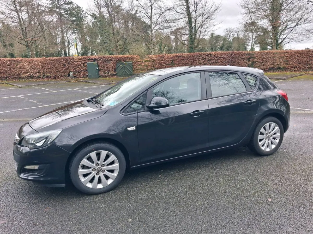 Opel Astra only 65621kms NCT 3/27 TAX 7/26 - Image 4