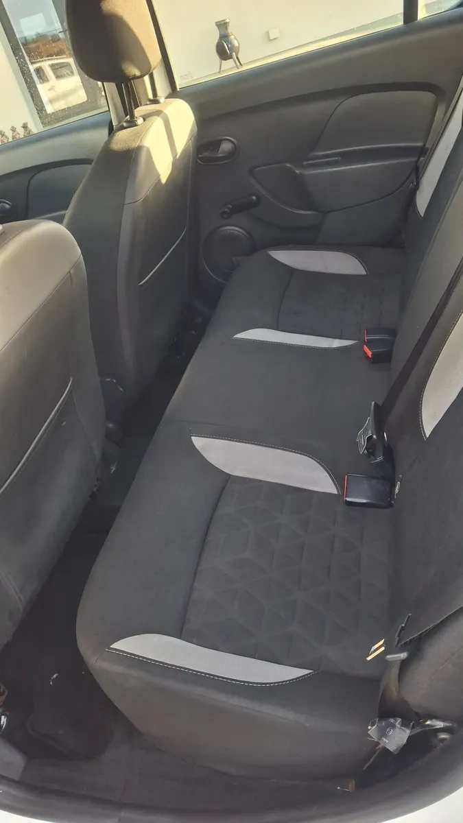 Dacia Sandero Stepway 2014 - Image 2