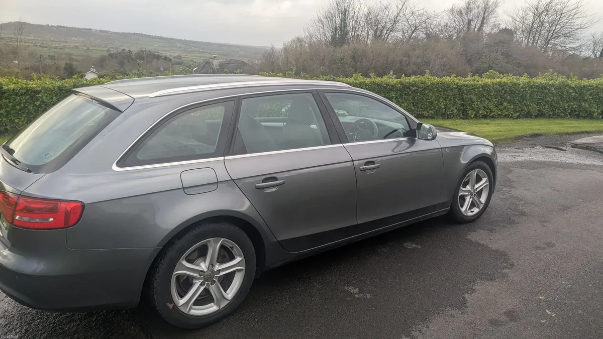 Audi A4 2014 - Image 2