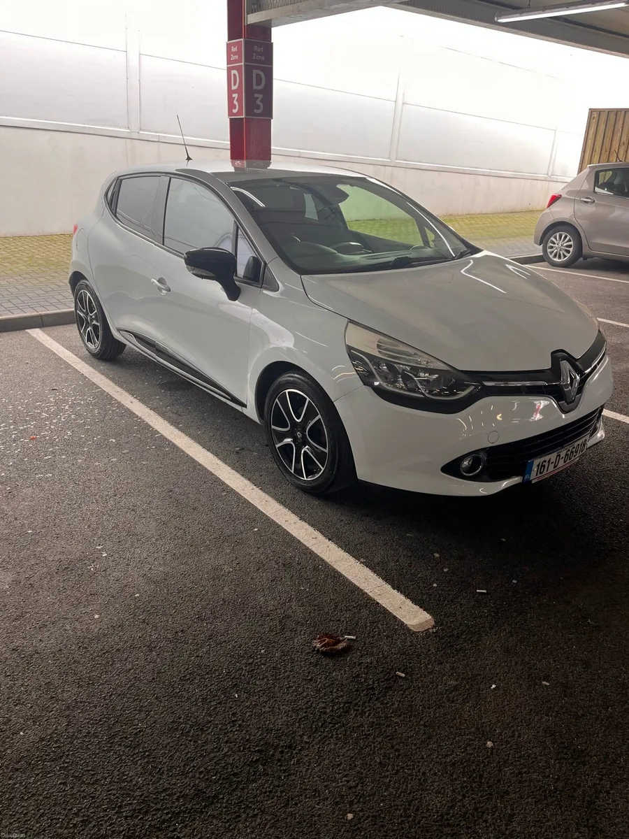 Renualt Clio Automatic 1.2 - Image 1