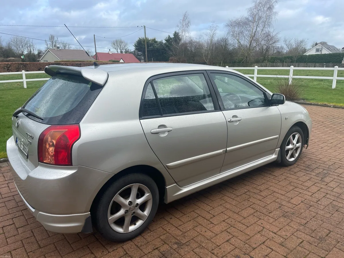 Toyota Corolla - Image 4