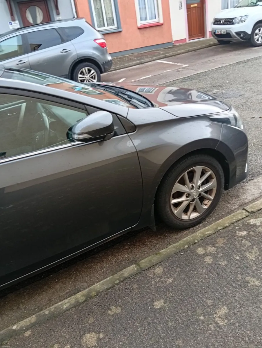 Toyota Corolla 2017 - Image 3