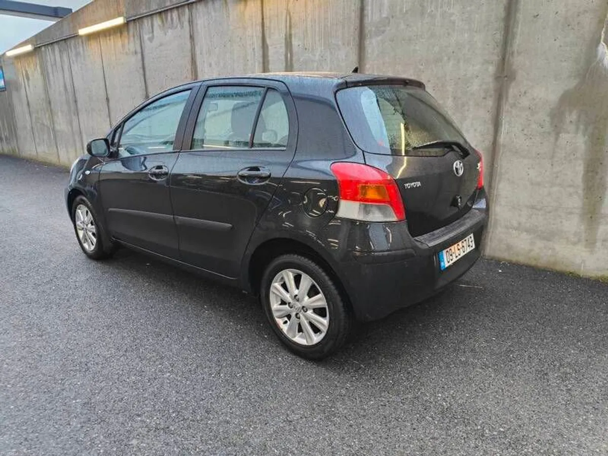 2009 Toyota Yaris Automatic NCT & TAXED - Image 3