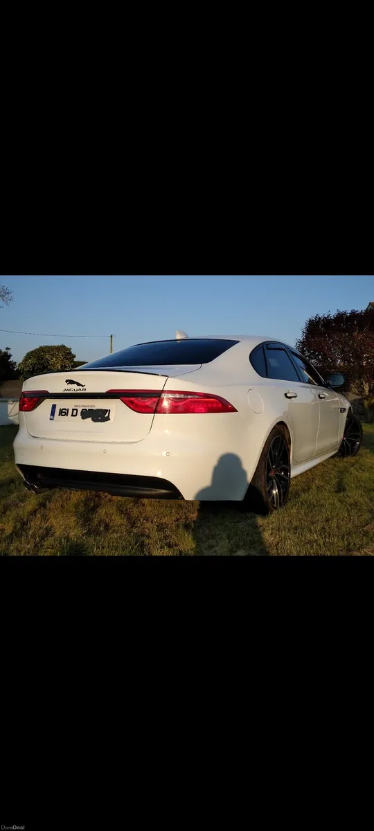 Jaguar XF R-SPORT - Image 4