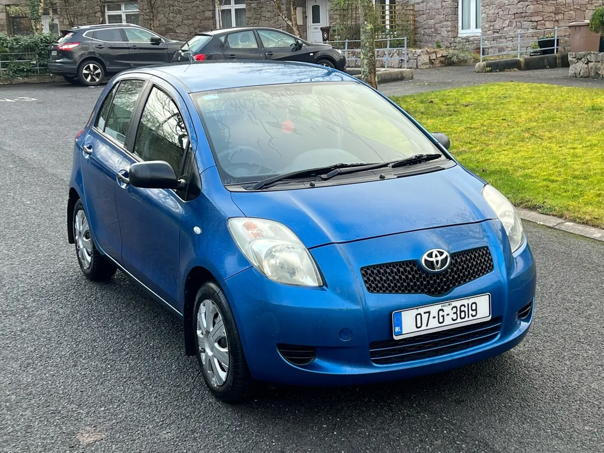 TOYOTA YARIS LOW MILAGE €1999 - Image 2