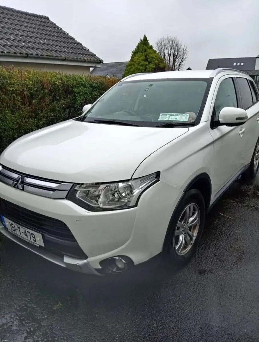 Mitsubishi Outlander 2015 - Image 1