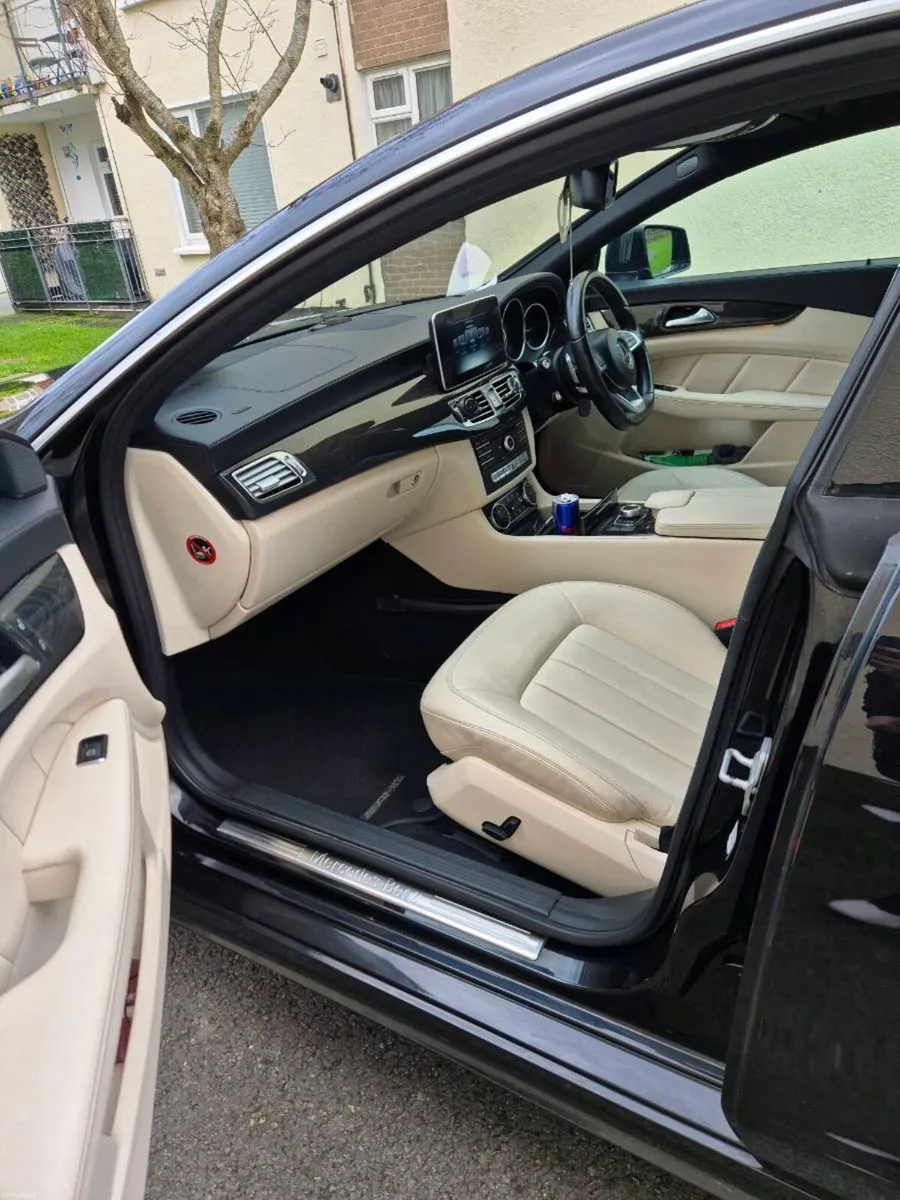Mercedes Benz CLS 220 AMG - Image 4