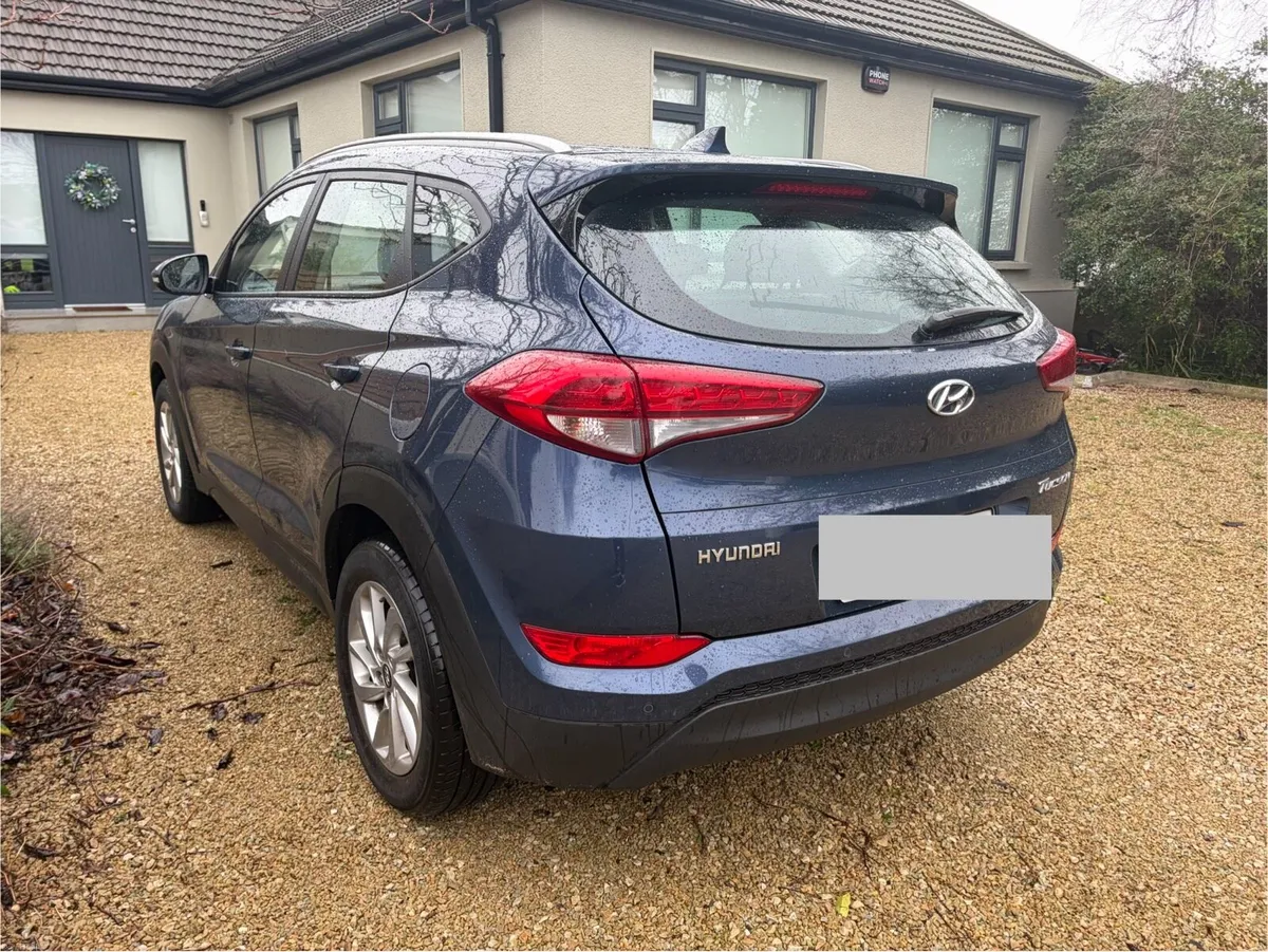 2017 Hyunday Tucson - Image 4