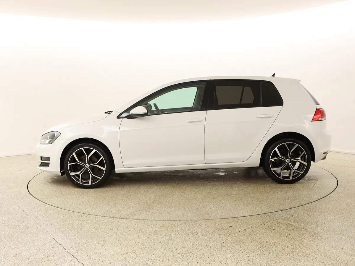 2016 Volkswagen Golf 1.6 TDI Match Edition 110 BHP - Image 4
