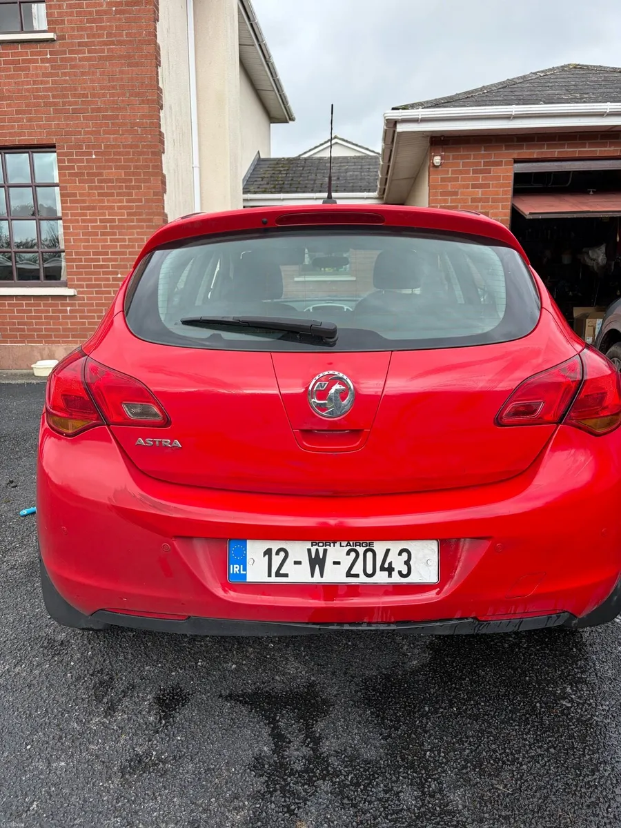 VAUXHALL Astra hatchback - Image 4
