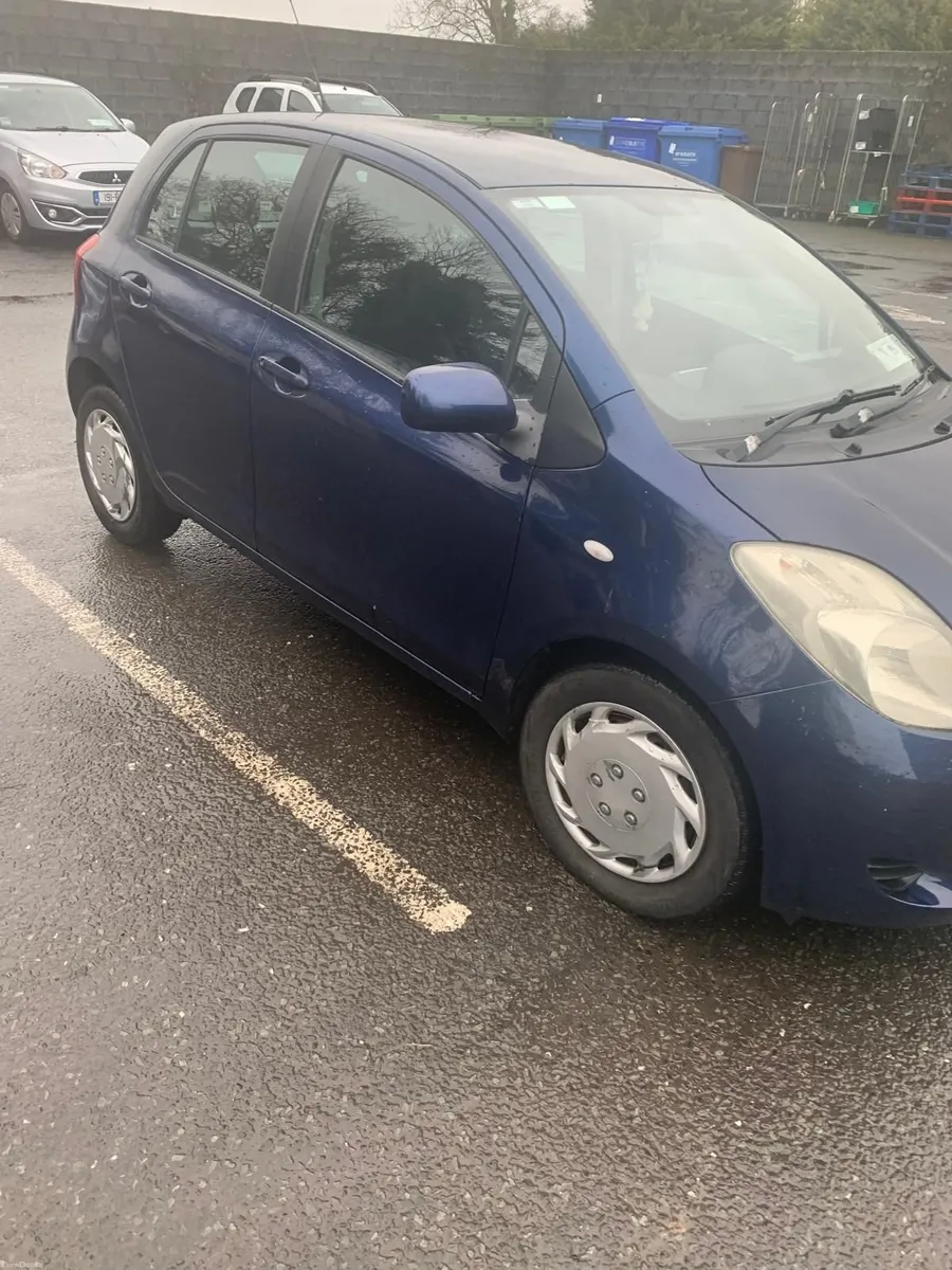 Toyota Yaris 2007 - Image 2