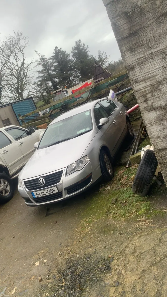 2008 Volkswagen Passat - Image 2