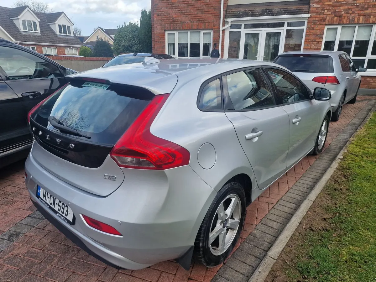 Volvo V40 2014 1.6 diesel - Image 3
