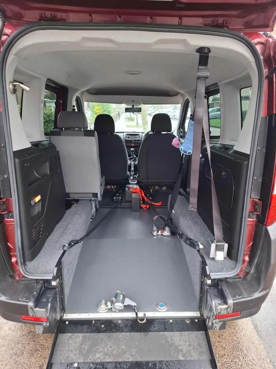 Fiat Doblo Wheelchair Car Only 14K KM - Image 4