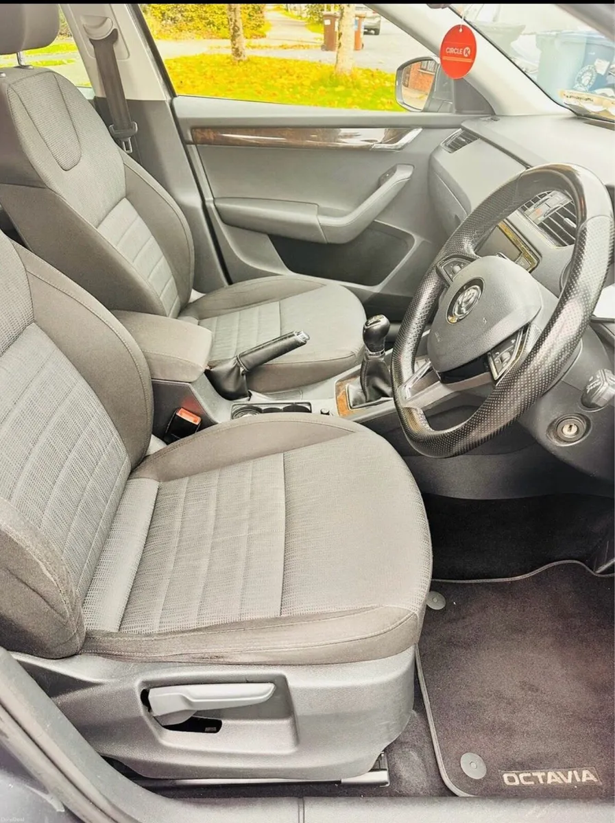 Skoda Octavia 2016 for immediate Sale,nct jan 2027 - Image 4