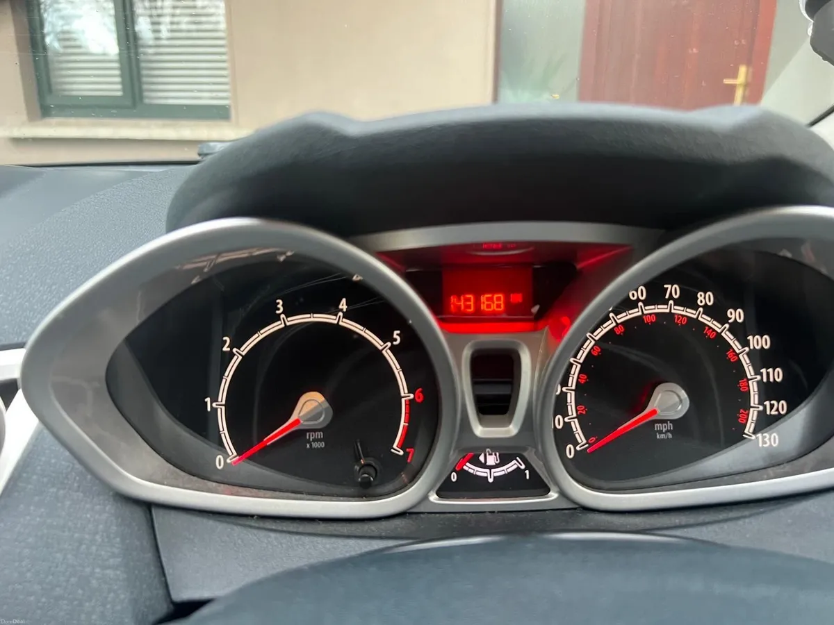 Ford Fiesta 2012 1.25 Zetec - Image 3