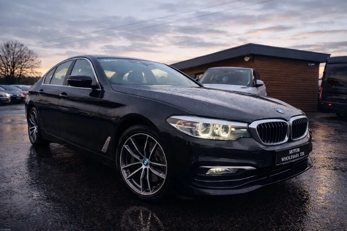 192 BMW 520D SE SAPPHIRE BLACK G30 - Image 1