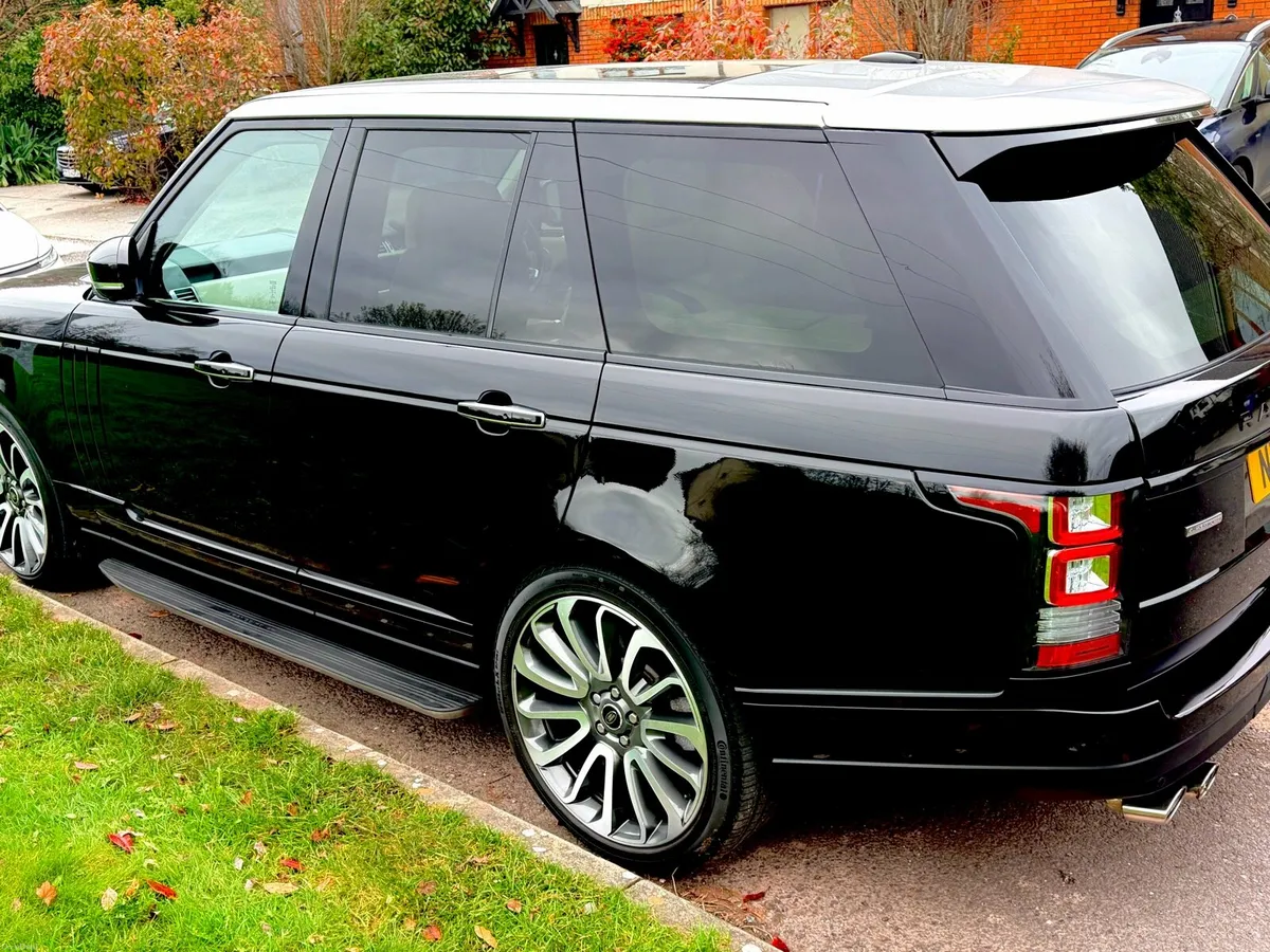 Range Rover 4,4 Autobiography - Image 4