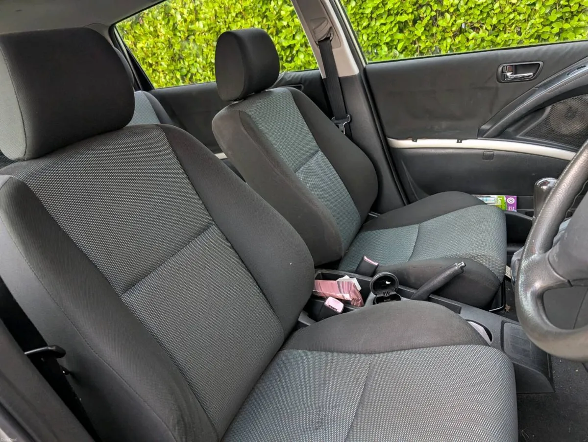 2005 Verso - Image 3