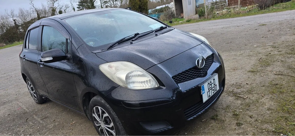 Toyota vitz 2009 automatic - Image 4