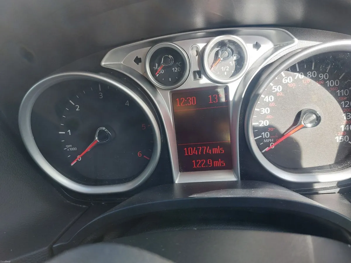 Ford Focus 2011 - Image 3