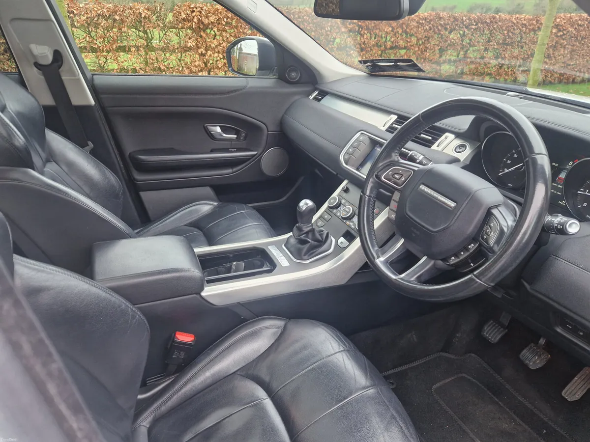 RANGE ROVER EVOQUE , VERY LOW KMS,FINANCE,PAN ROOF - Image 4