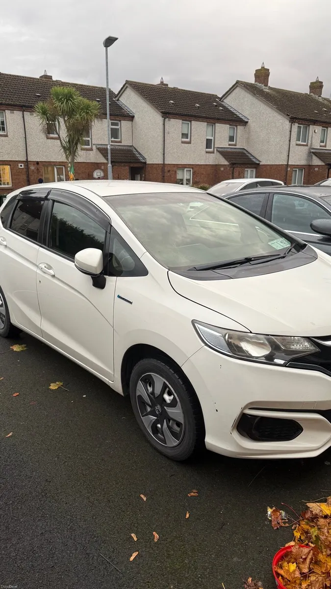 2018 Honda Fit 1.5 L Automatic Hybrid - 124889km - Image 3