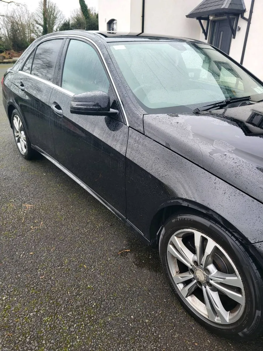 Mercedes E220 CDI BE SE 4FR Auto Black - Image 3