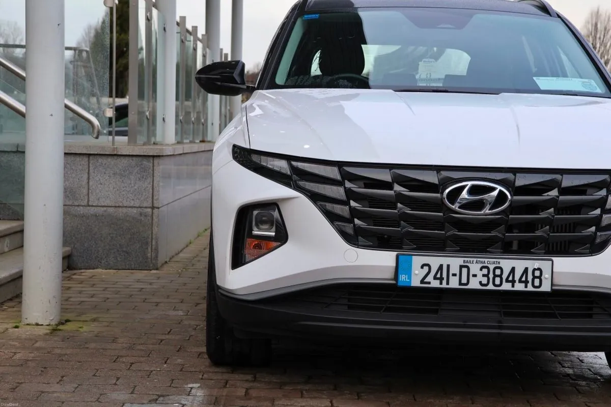 Hyundai Tucson 2WD Executive - Image 3