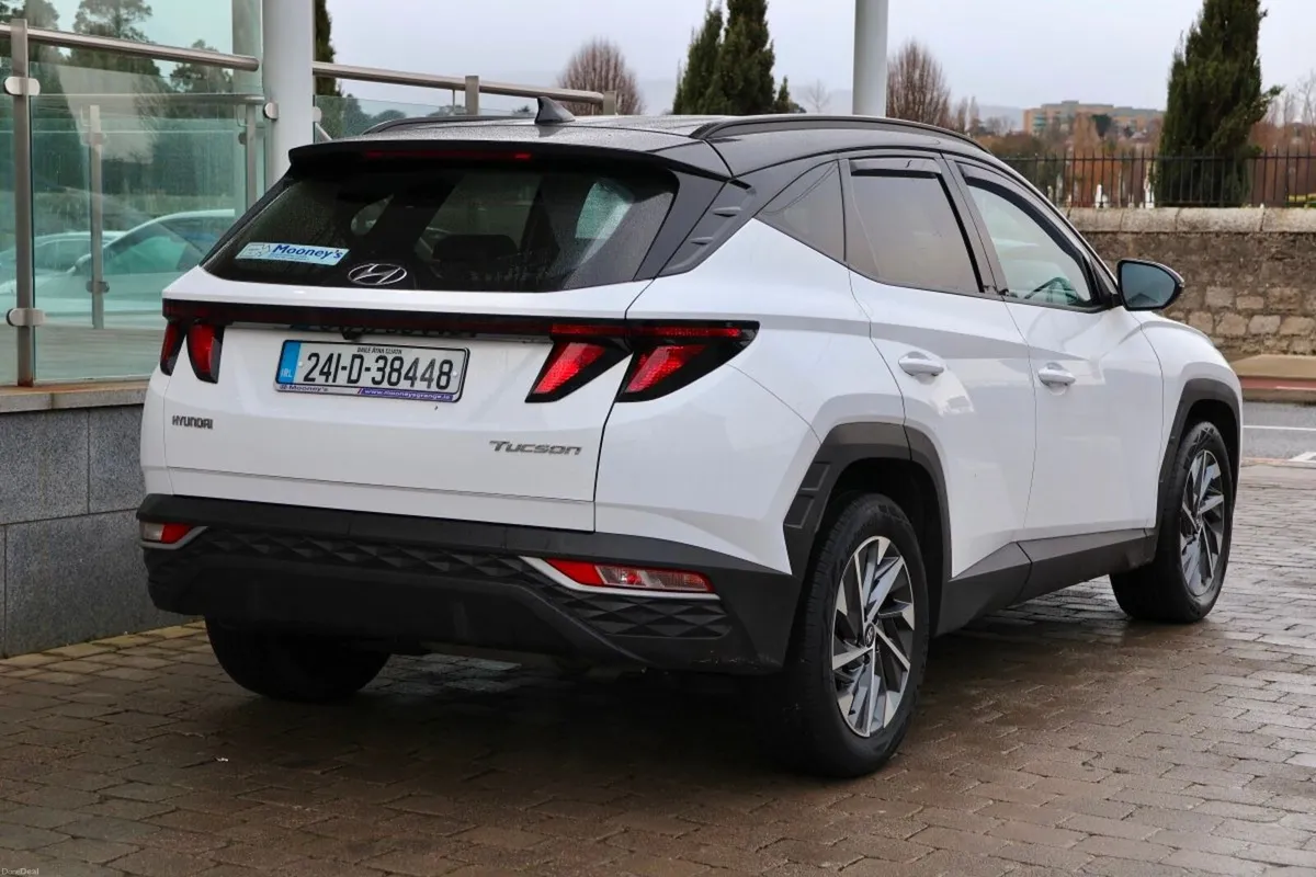 Hyundai Tucson 2WD Executive - Image 4