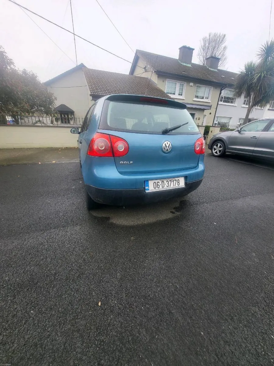 Volkswagen golf - Image 4