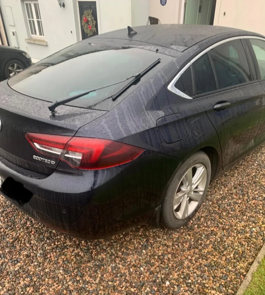 Vauxhall Insignia 2019 - Image 3
