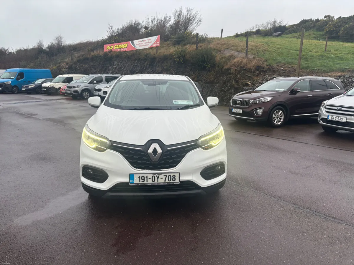 2019 Renault Kadjar Low Mileage - Image 2