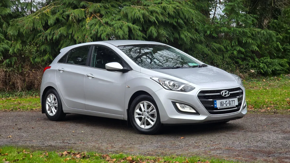 2016 Hyundai i30 1.6 CRDI DELUXE - Image 3