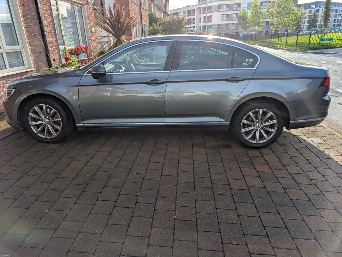 Volkswagen Passat 2016 - Image 1