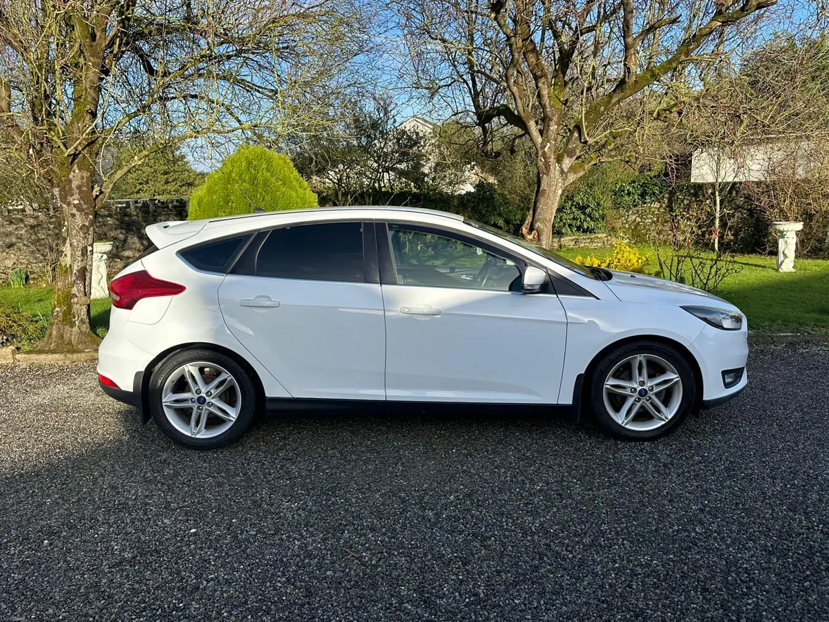 Ford Focus - Image 3