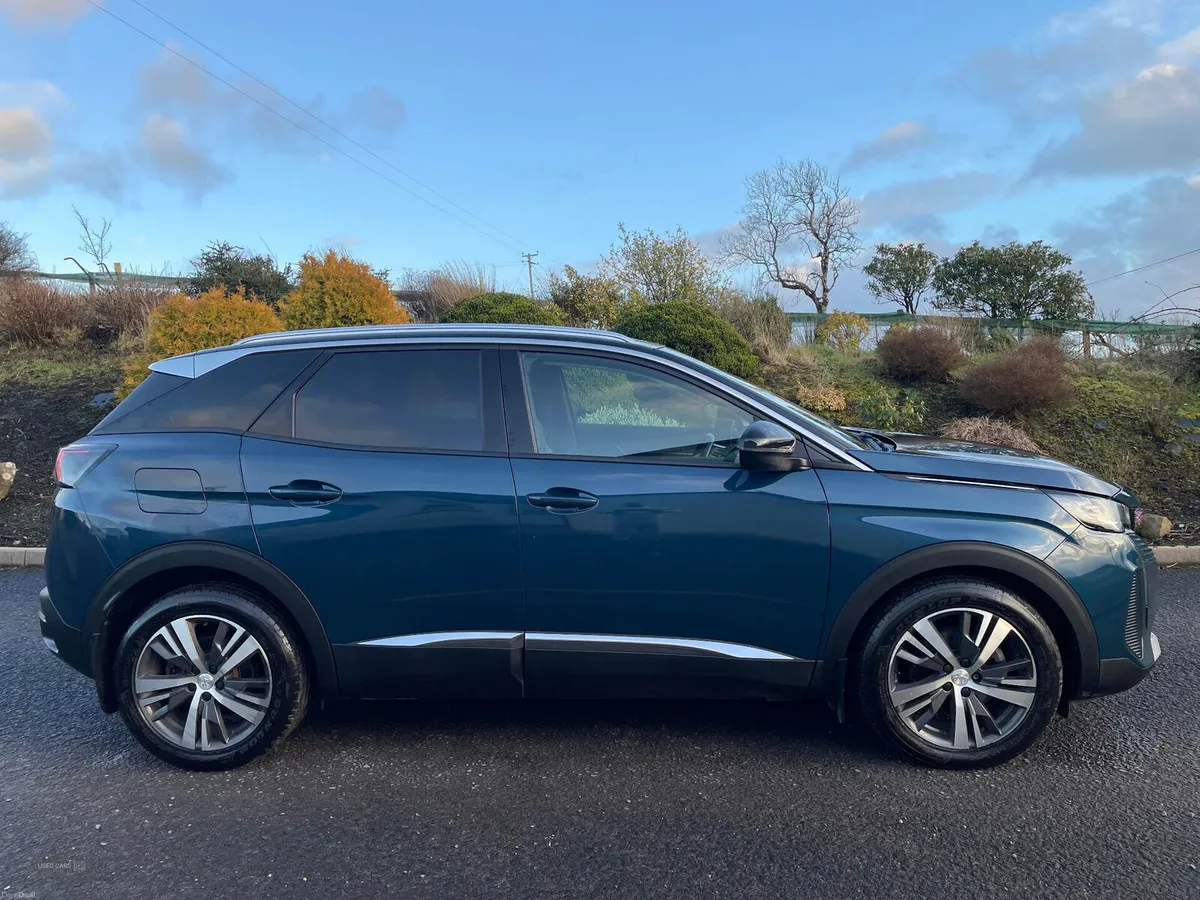 Peugeot 3008 DIESEL ESTATE - Image 3