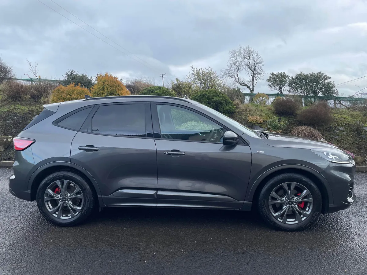 Ford Kuga DIESEL ESTATE - Image 3