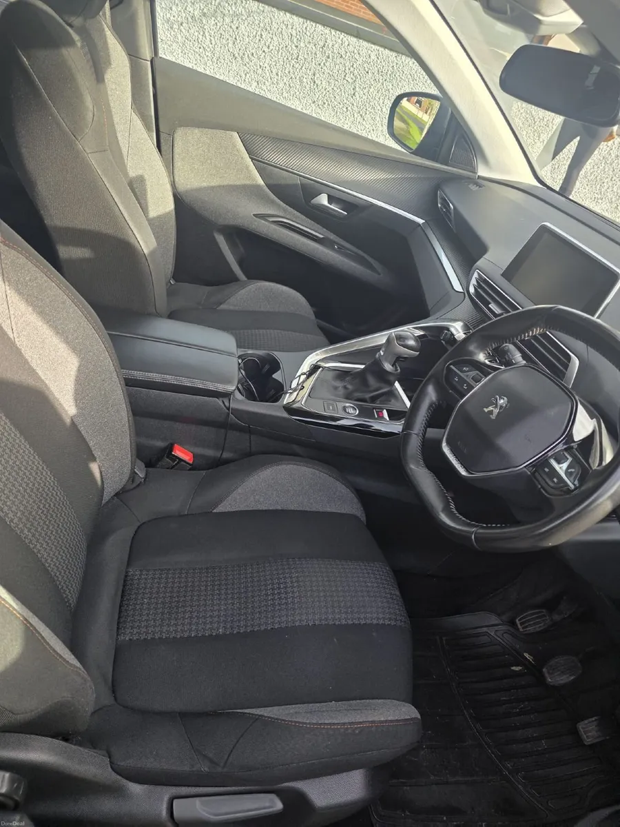 Peugeot 5008 2021 - Image 4