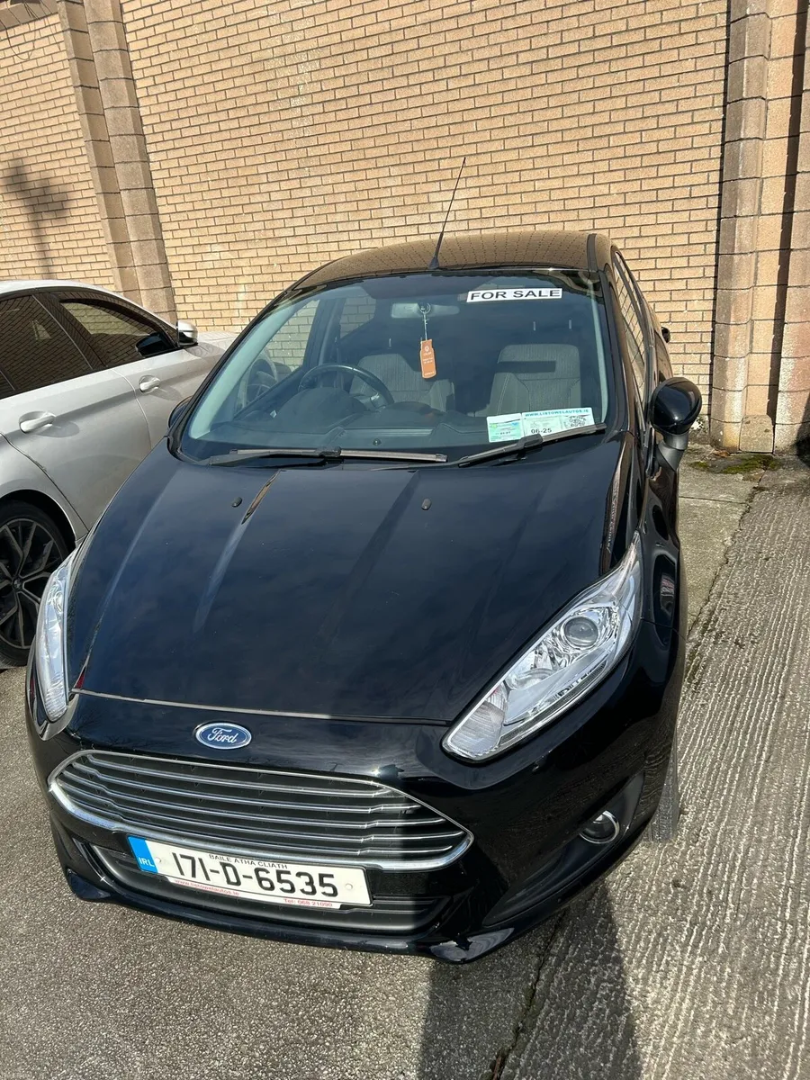 2017 FORD FIESTA 1 litre PETROL - Image 1