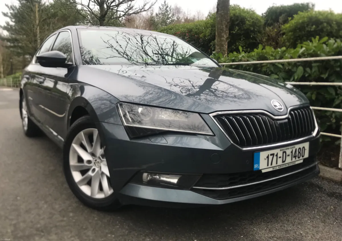 Skoda Superb 1.6 TDI 120bhp Style DSG Auto - Image 2