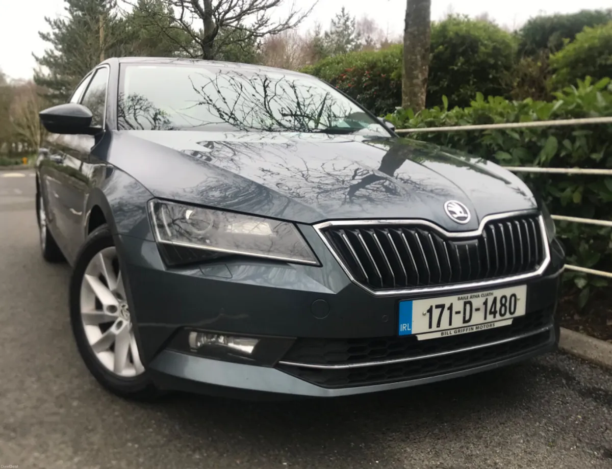 Skoda Superb 1.6 TDI 120bhp Style DSG Auto - Image 3