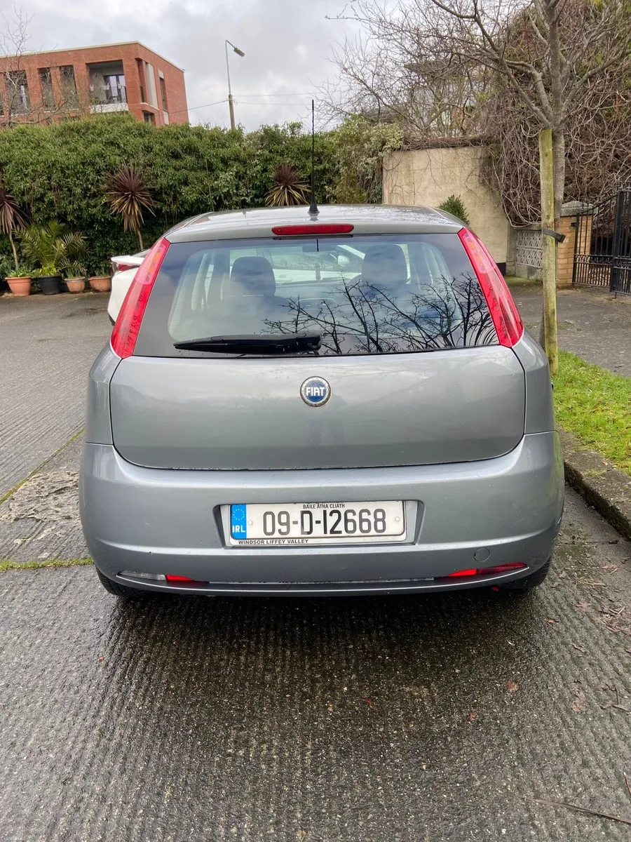 Fiat Punto 2009 - Image 2