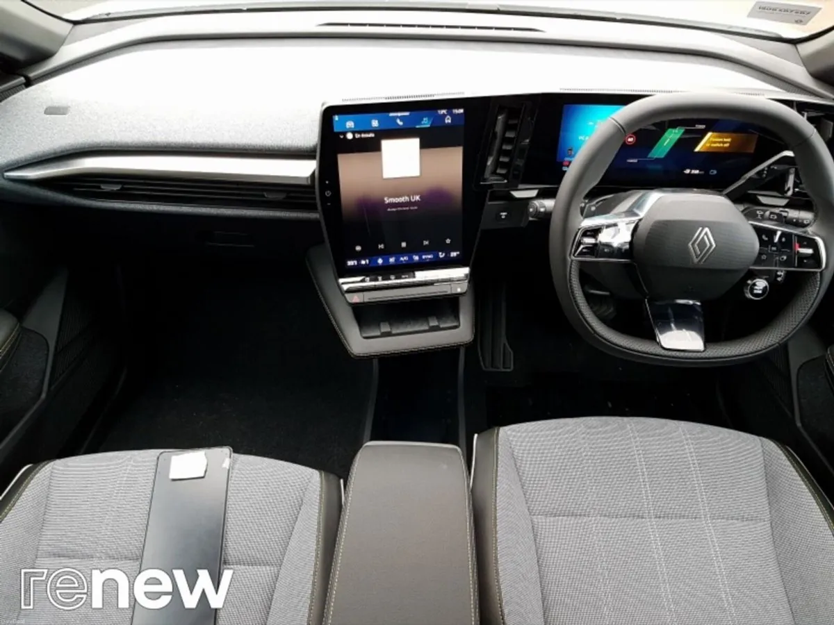 Renault Megane TECHNO EV60 - Image 2