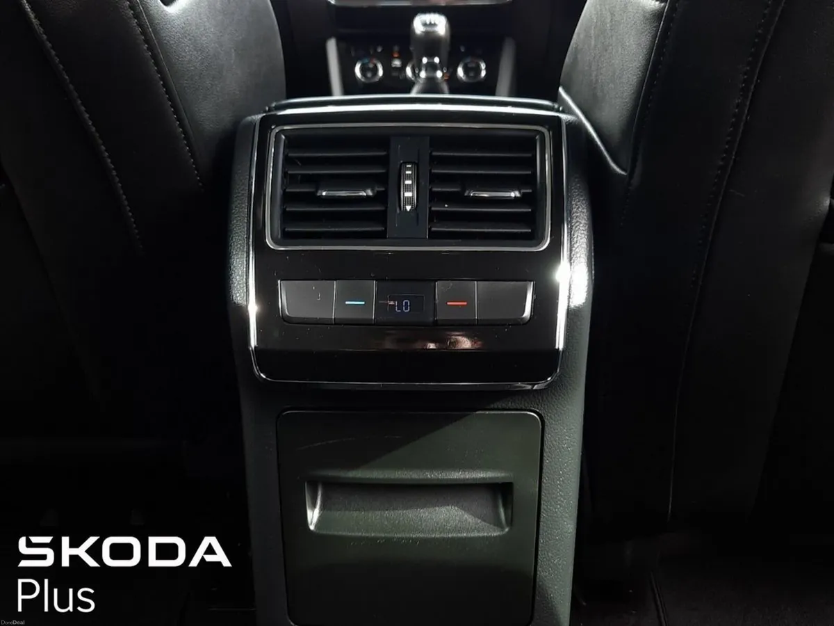 Skoda Superb **TOP SPEC**SUPERB STY**2.0TDI 150HP* - Image 4