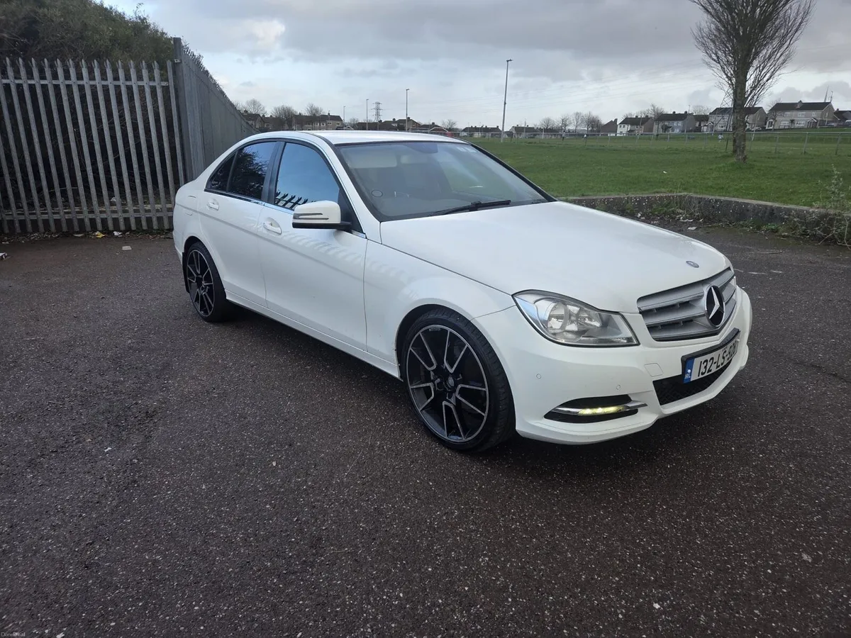 132 c220d Mercedes 180miles - Image 1