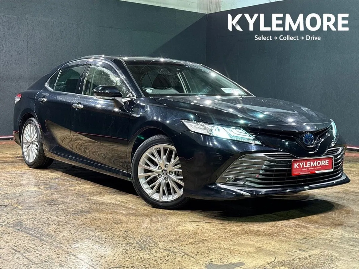 Toyota Camry HYBRID 2.5L AUTOMATIC - Image 1