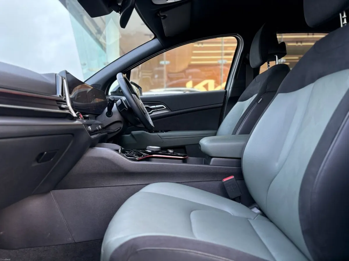 Kia Sportage 1.6 Plug in hybrid - Image 2