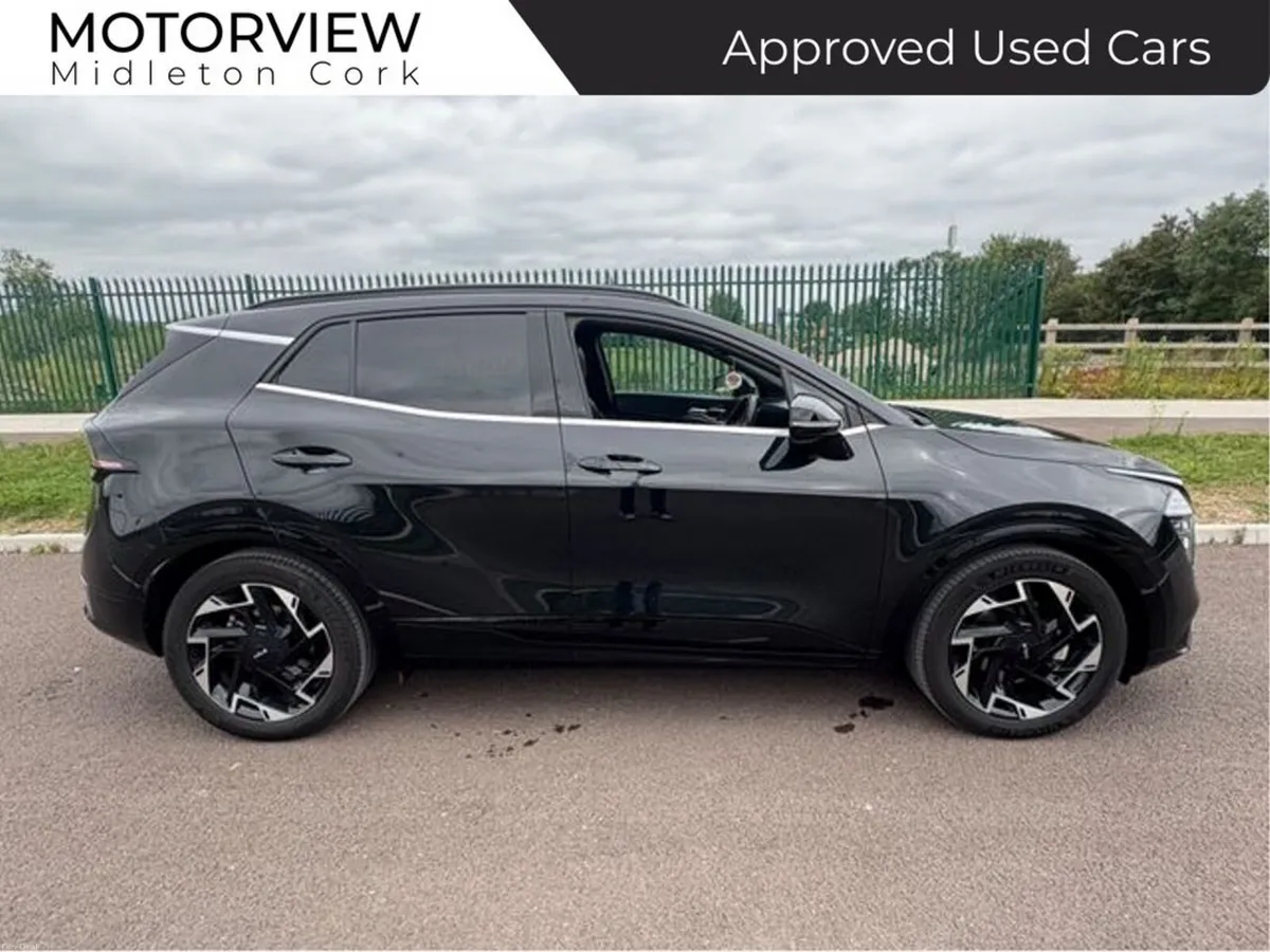 Kia Sportage 1.6D GT LINE , **WARRANTY TILL 2032** - Image 3